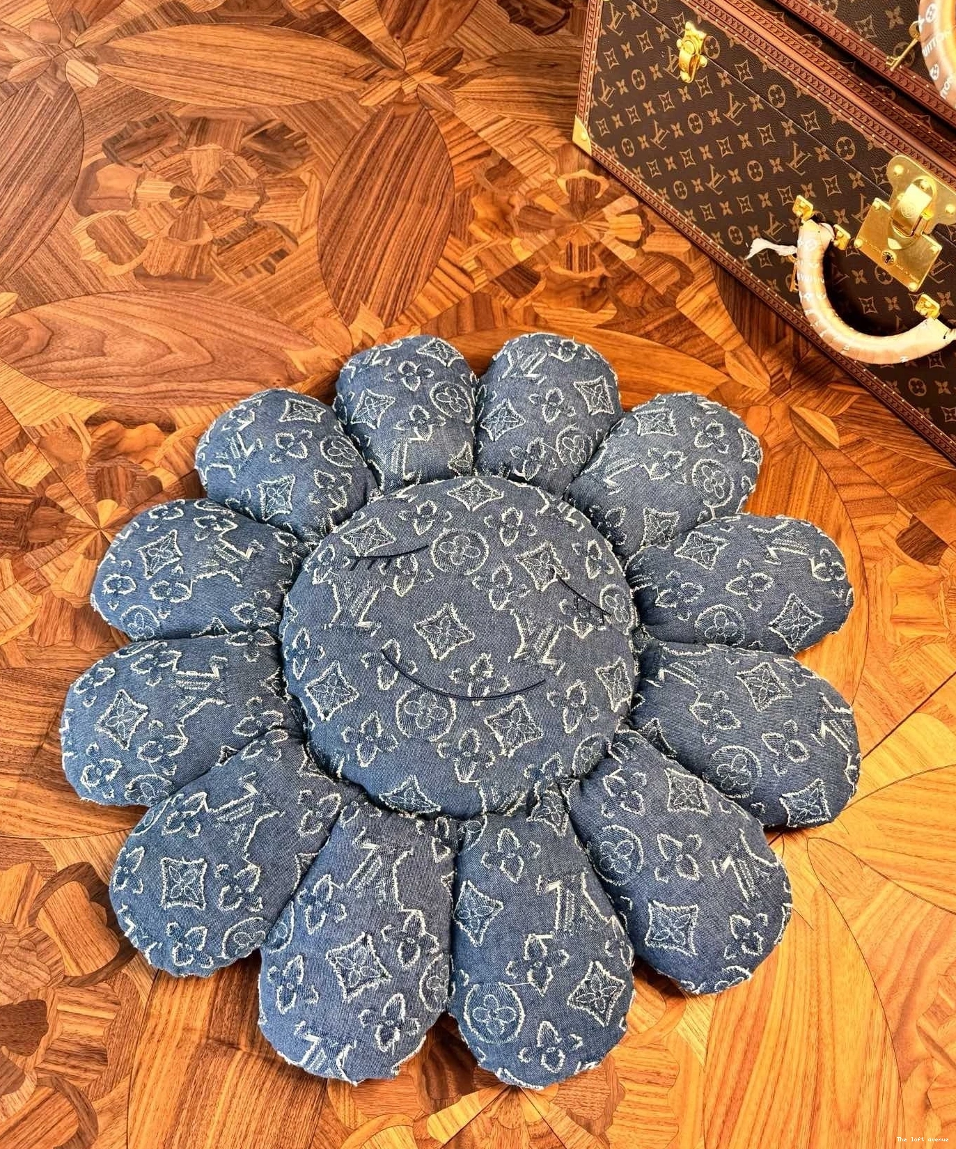 FLOWER CUSTOM MURAKAMI LV PLUSH 0808